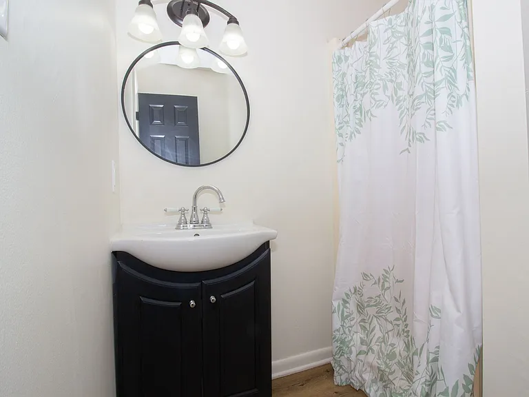 13949 Compton Rd — Photo 2