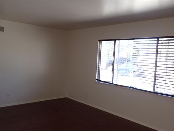 5th image of 328 Consuelo Dr #A
