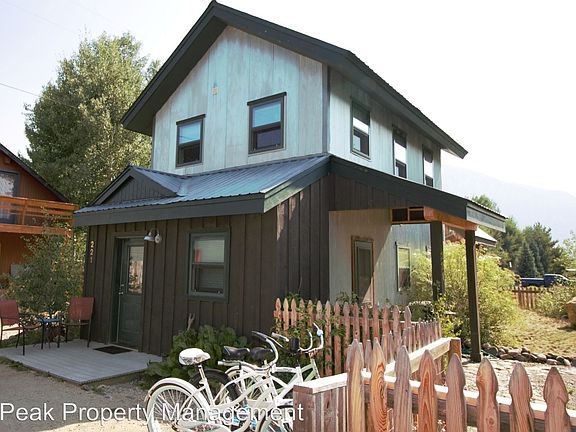 3rd image of 221 Gothic Ave