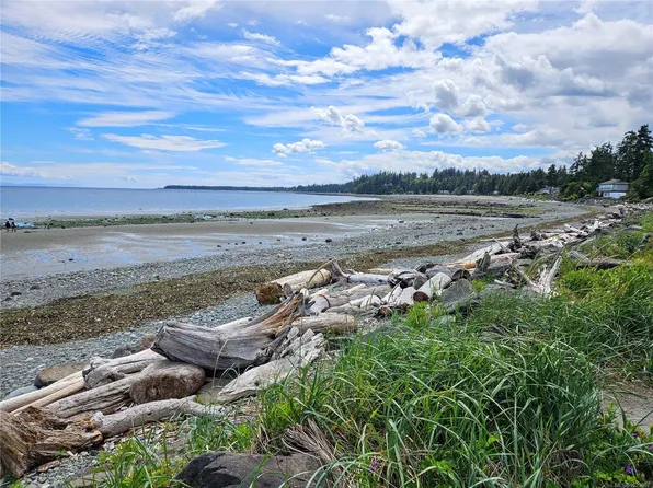 93 Lynnwood Rd, Strathcona, BC V9H 1G9