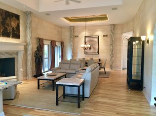 2489 Tall Oaks Dr, Elgin, IL 60123