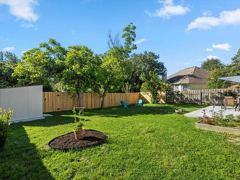 8503 Delavan Ave — Photo 38