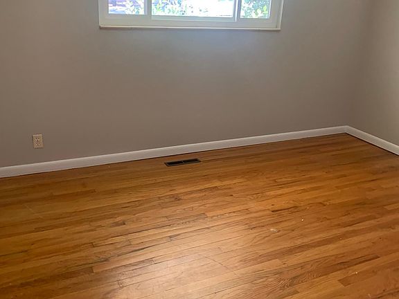 Main floor Bedroom #2