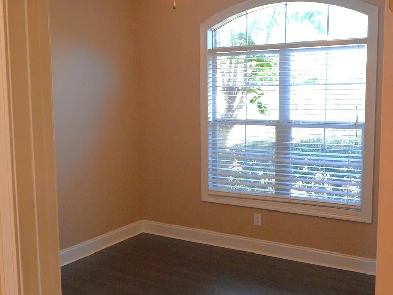644 Huntington Dr — Photo 24