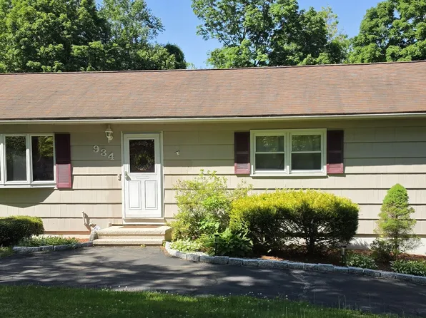 934 Jeremy Swamp Road, Southbury, CT 06488