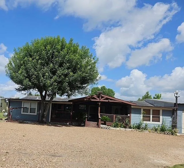 7207 County Road 225 — Photo 1
