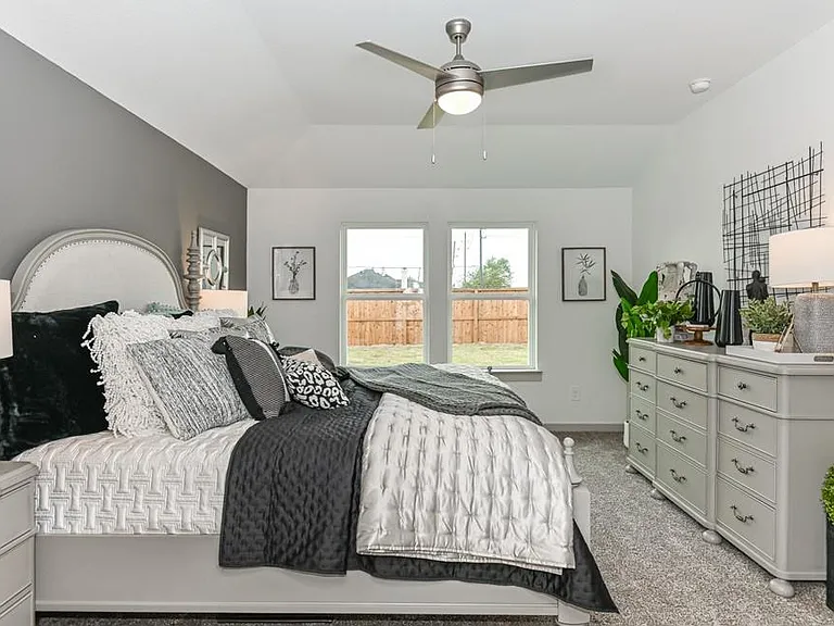 7918 Murciana Dr — Photo 14