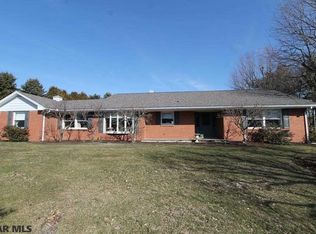 108 Shawnee Dr, Belleville, PA 17004