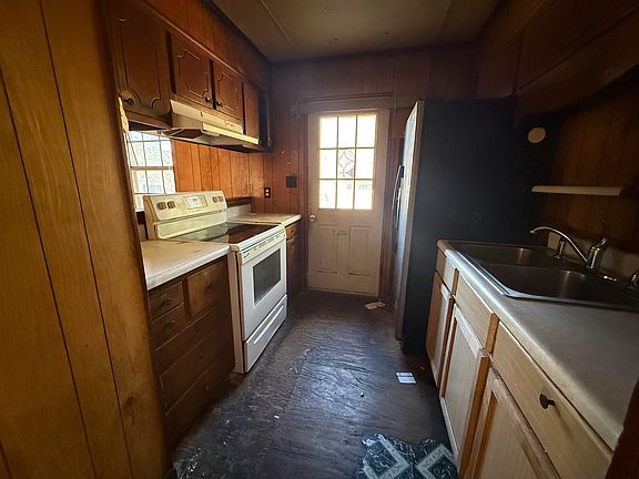 5th image of 455 Church Loop