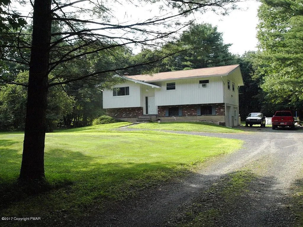 221 Warner Dr photo 1