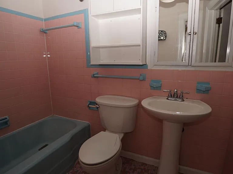 14 Tallman St — Photo 13