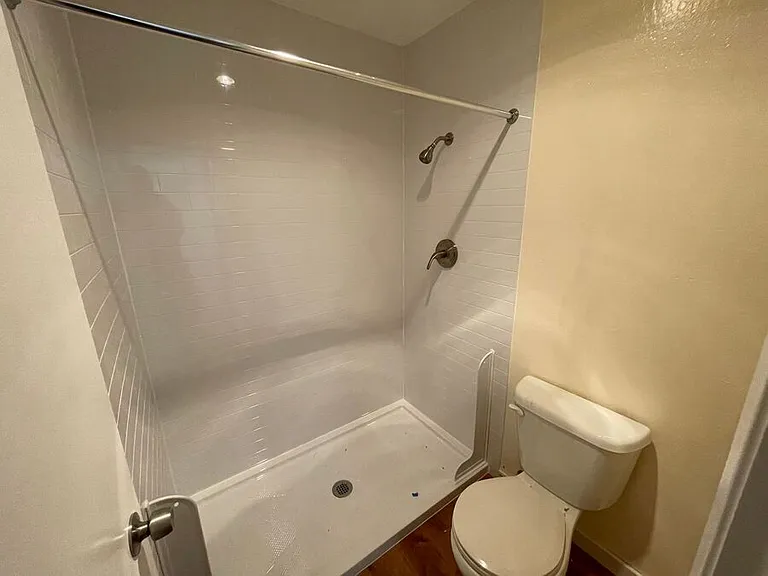 410 Evelyn Ave — Photo 9