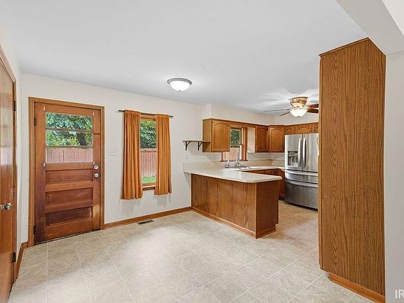 4th image of 5120 Nolan Ave