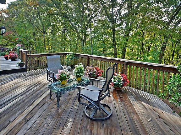 3rd image of 4013 Pin Oak Ct