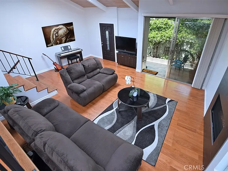 11856 Moorpark St #H — Photo 12