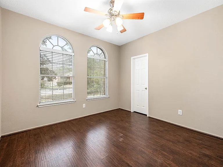 952 Crannog Way — Photo 21