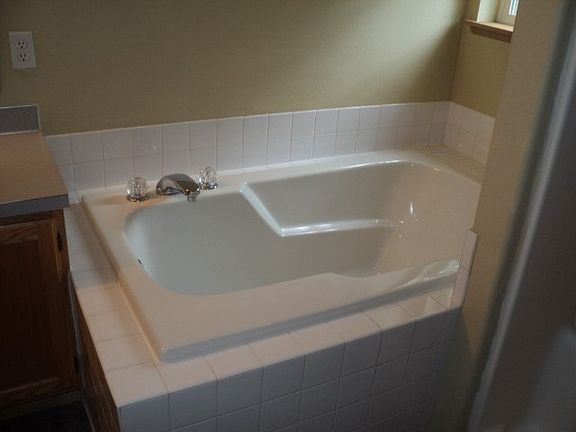 3rd image of 14003 80th Avenue Ct E