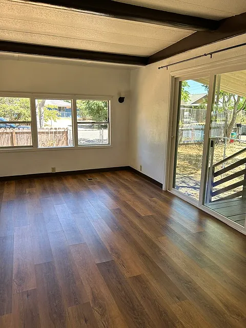 2 bed, 660 sqft, $1,095 — Photo 3