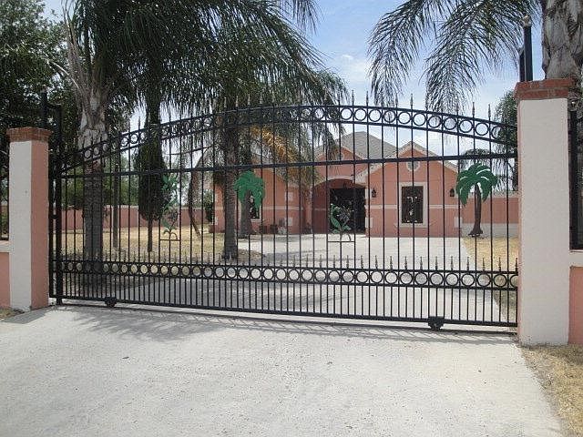 1st image of 17805 Royal Palm Dr