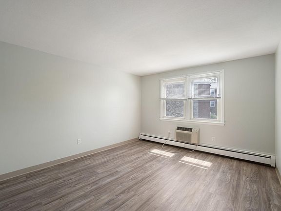 4th image of 268-05 Fruit Hill Ave #5