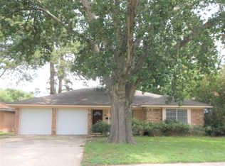 10674 Northbrook Dr, Houston, TX 77043