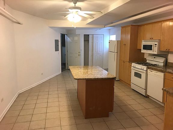 2nd image of 2643 W Ainslie St