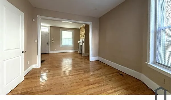 463 W Earlham Ter — Photo 22