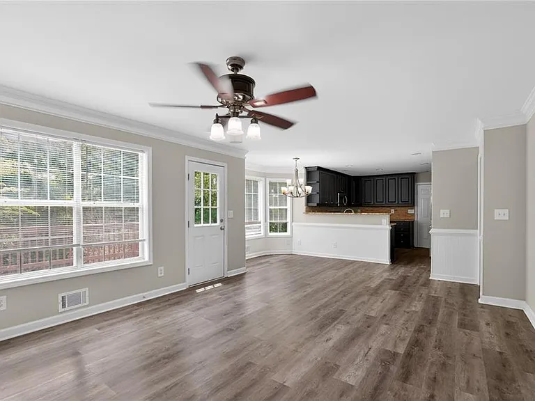 625 Harbor Bay Dr — Photo 2