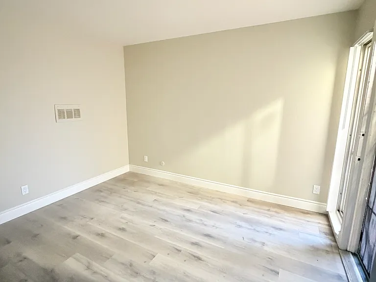 2124 90th Ave #1 — Photo 18