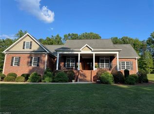 1452 High Bridge Rd, Pinnacle, NC 27043