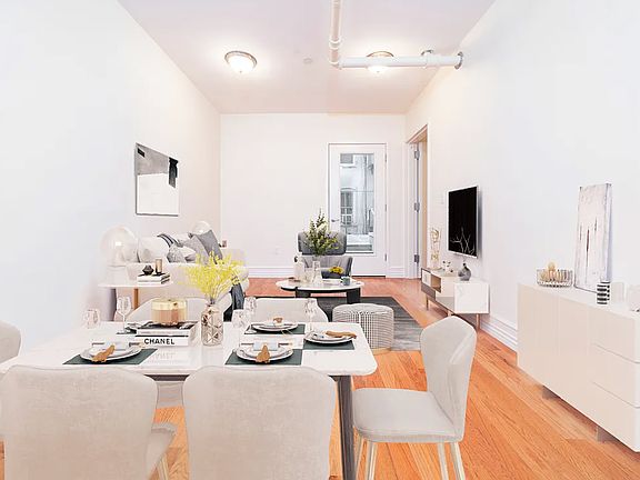 3rd image of 65 W 106th St #B