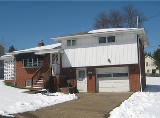 908 Wylie Ave, Jeannette, PA 15644