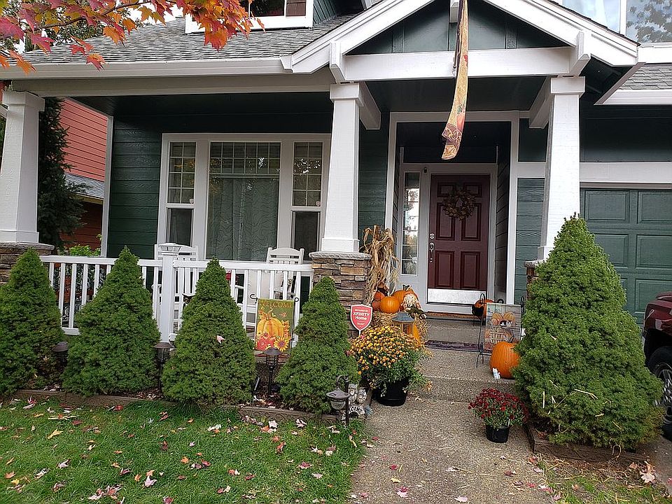 2nd image of 16199 SW Tuscany St