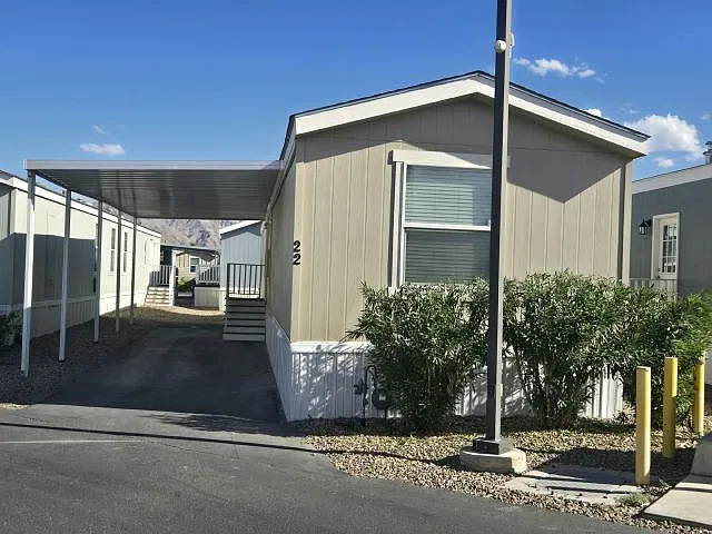 3 bed, 1022 sqft, $1,850 — Photo 1