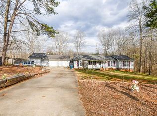 6513 Long Meadow Dr, Whitsett, NC 27377