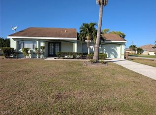 927 SE 19th St, Cape Coral, FL 33990