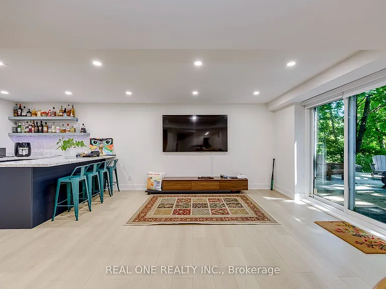 814 Calder Rd — Photo 27