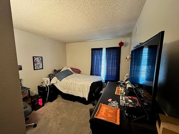 5th image of 4726 Knickerbocker Ln