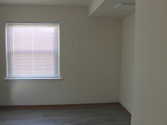 4th image of 10527 S Artesian Ave APT Gw