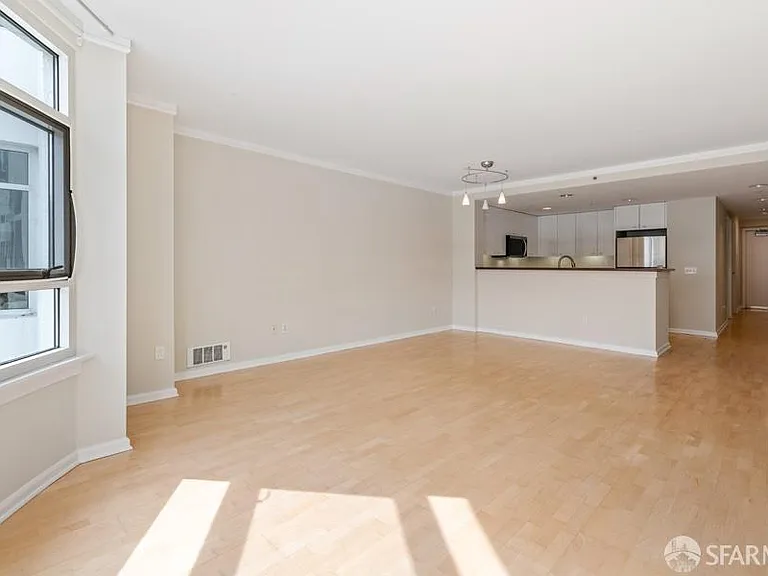 403 Main St #311N — Photo 8