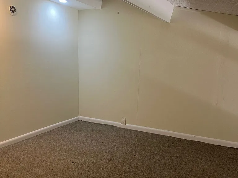 MIAMI CONDO HOLDINGS — Photo 11