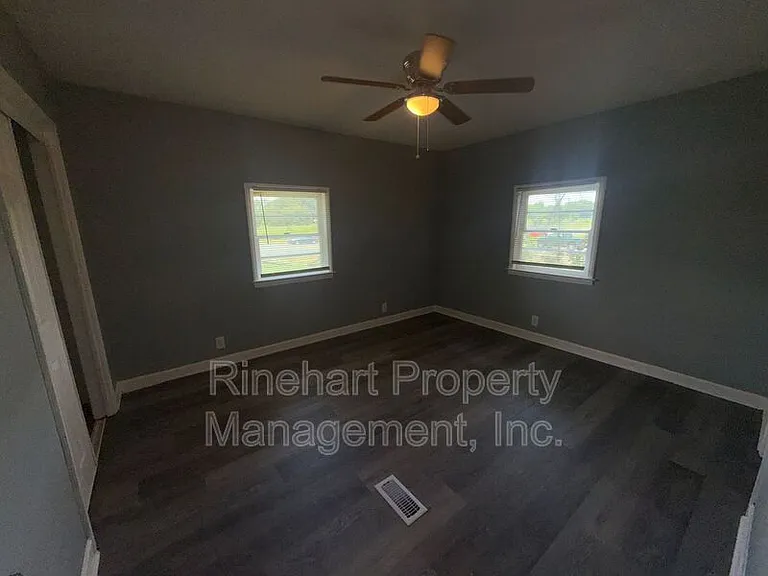 6087 Old York Rd — Photo 10