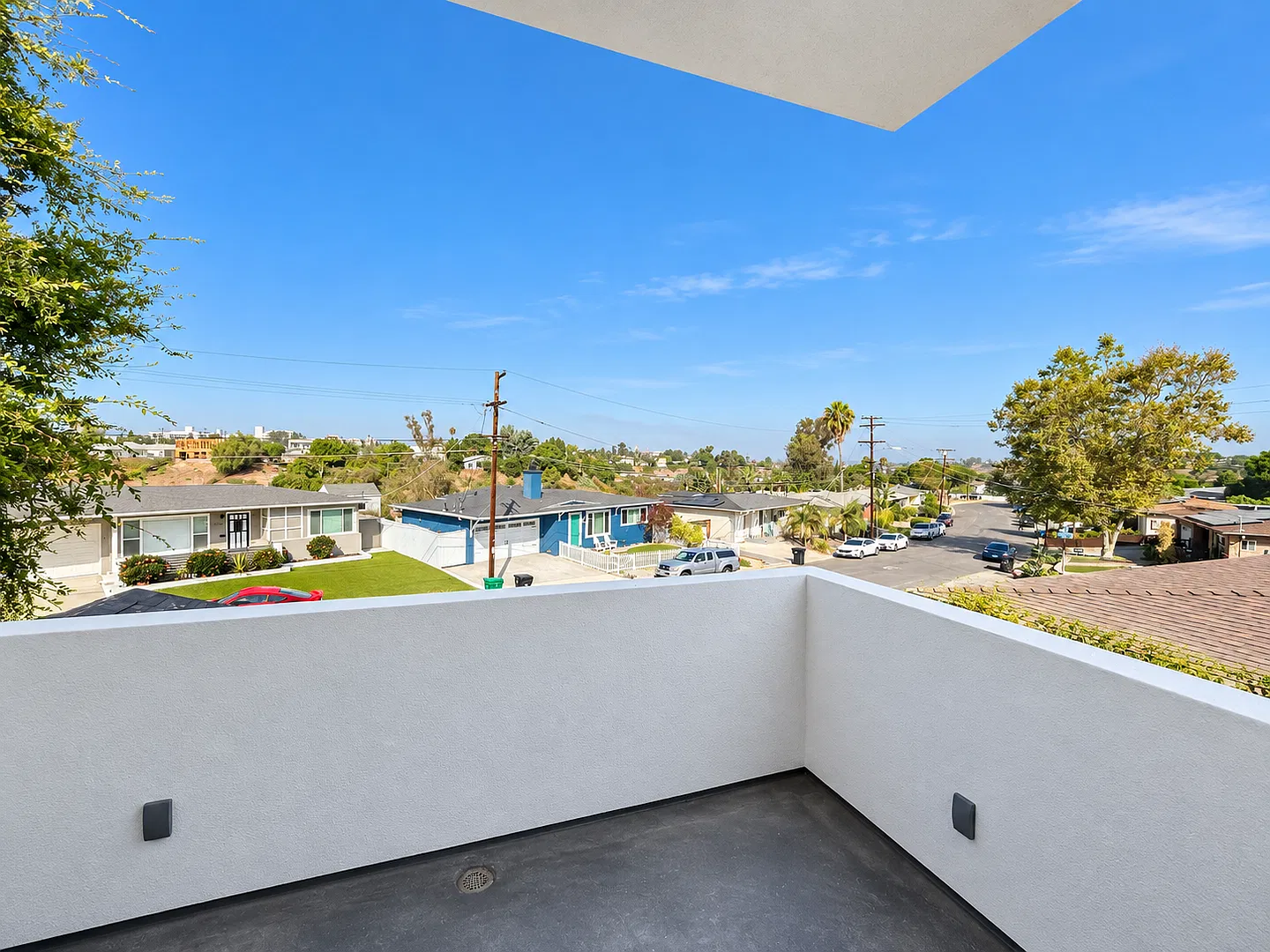 Built in 2024! Driveway & Garage Parking! — Photo 3