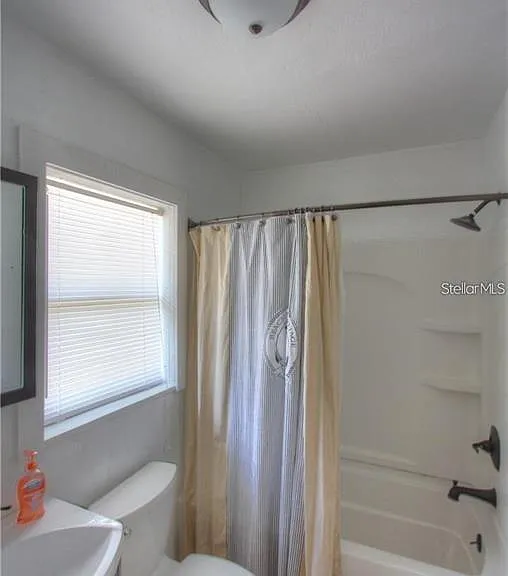 613 Shore Rd — Photo 8