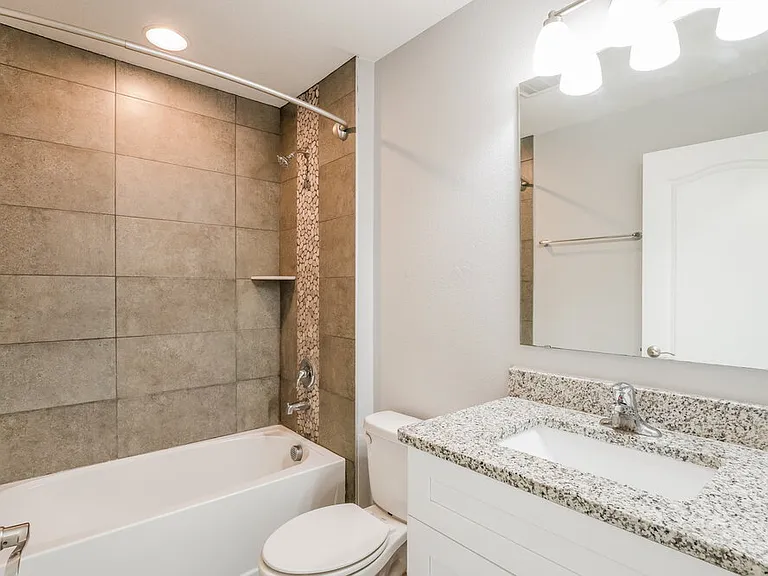 433 Bloomfield Dr — Photo 14