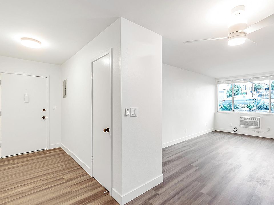 1st image of 2738 Pomeroy Ave #105