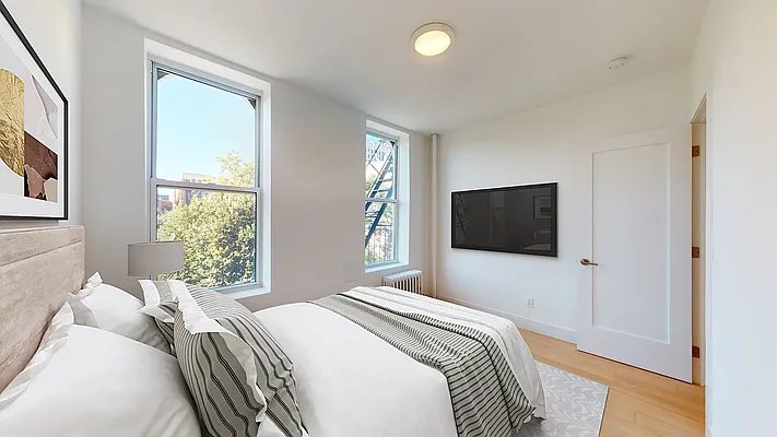 Rented by Bond New York | media 3