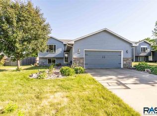 6519 W 67th St, Sioux Falls, SD 57106