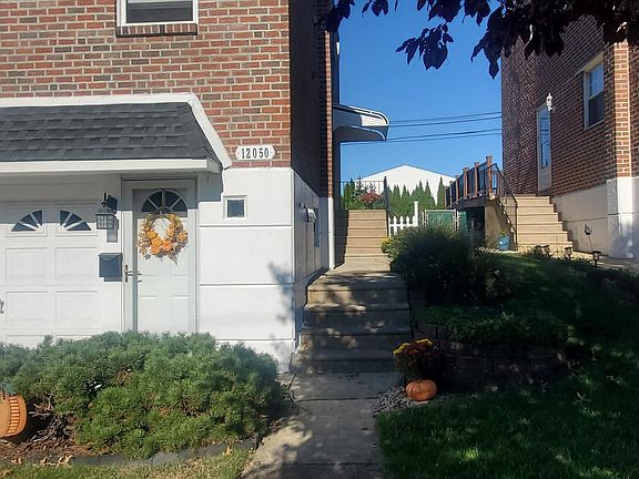 3rd image of 12050 Glenfield St