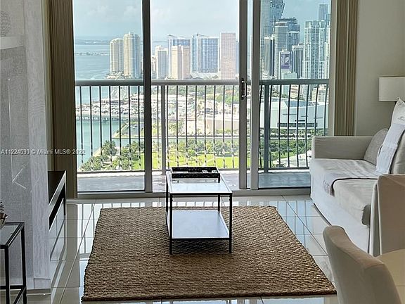 3rd image of 1750 N Bayshore Dr APT 5406